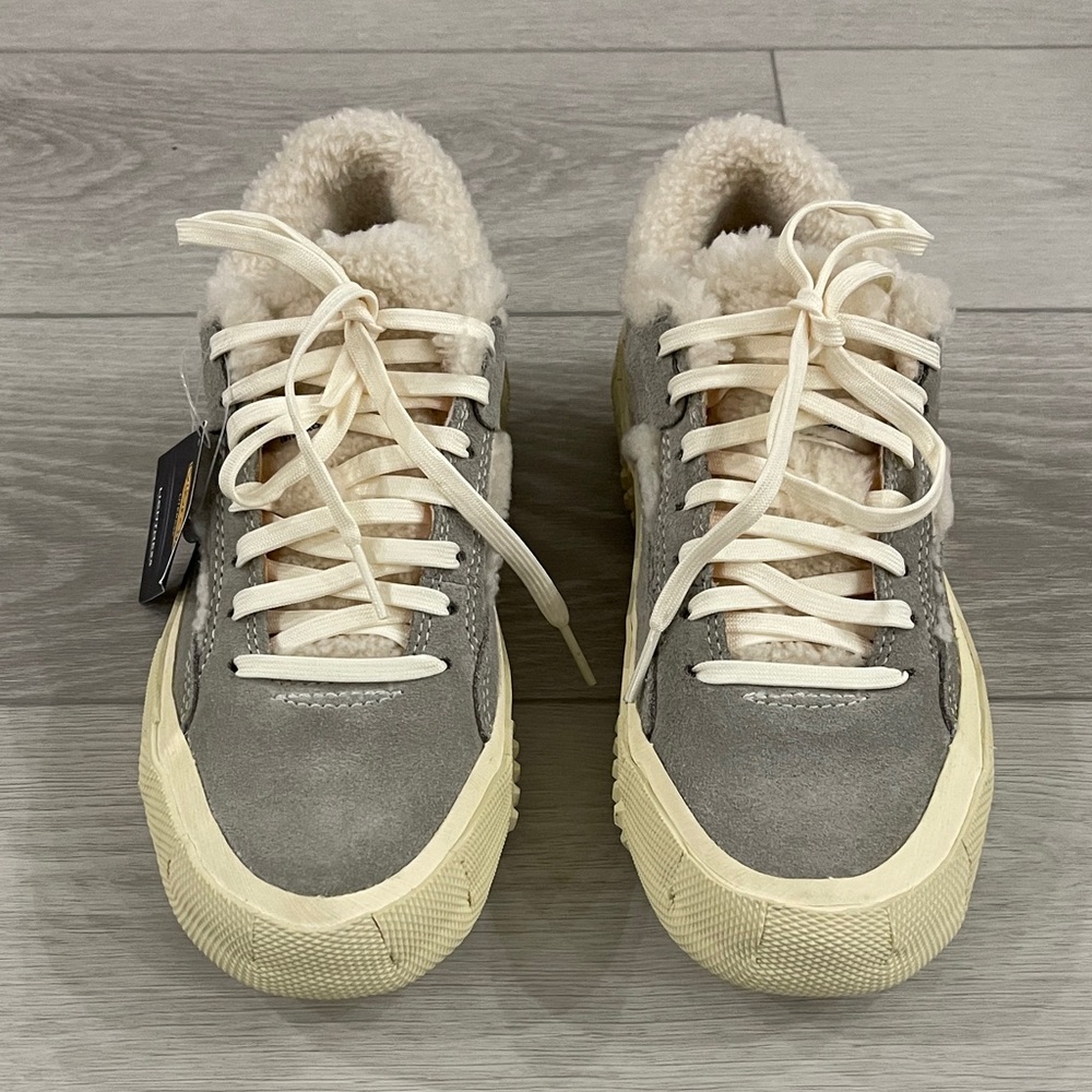 NWT (no box) Vibram BRANDBLACK Women's Shearling Sneakers